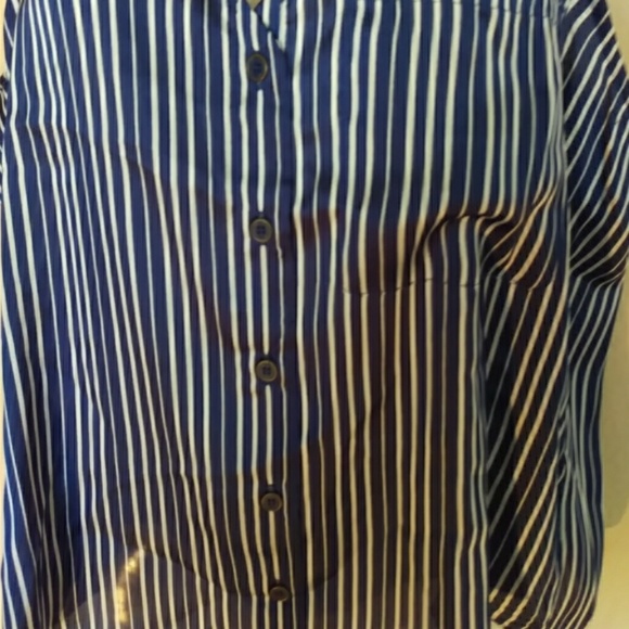 Satin open back Striped button up tank - Picture 7 of 7